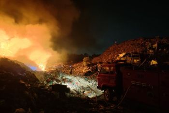 TPA Bakung Bandarlampung terbakar