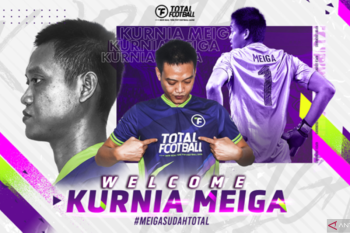 Kurnia Meiga merumput di Total Football