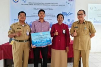DKP Sulbar serahkan bantuan konservasi laut di Polewali Mandar