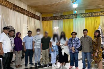 Tiba di Tanah Air, empat WNI dievakuasi dari Palestina