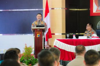 Kapolda Sulteng minta optimalkan peran Bhabinkamtibmas jaga keamanan Pemilu