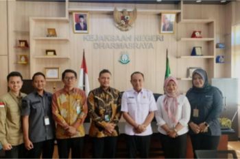 BPJAMSOSTEK Dharmasraya serahkan SKK pada kejari
