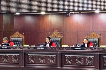 MK tolak permohonan uji materi batas usia capres-cawapres oleh PSI