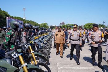 Pj Gubernur Sulsel melepas operasi pengamanan Pemilu 2024