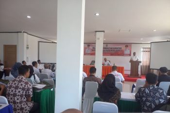 Pemkab Natuna latih pengusaha agar berdaya saing