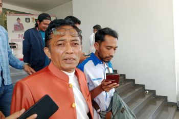 Pemkab Lombok Tengah menata lapak PKL Taman Tonjeng Beru