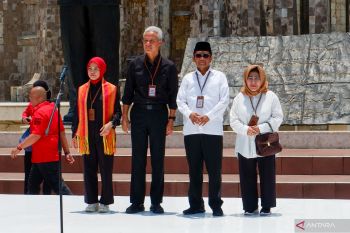 Sebelum daftar ke KPU RI, Ganjar berorasi di Tugu Proklamasi