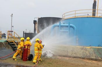 PHR WK Rokan simulasi tanggap darurat dan evakuasi korban
