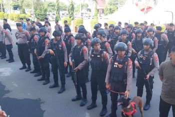 Polda Sulteng ingatkan personel pengamanan pemilu agar menjaga netralitas