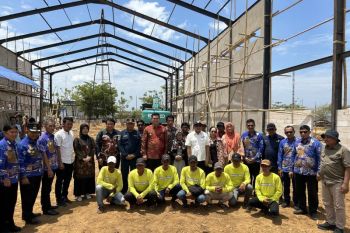 Minister seeks salt manufacturing improvement to cut imports