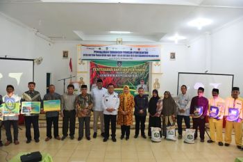 Pemprov salurkan bantuan Rp4,5 miliar untuk warga Lingga