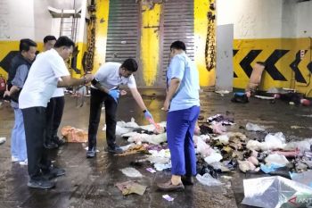 Polisi olah TKP kebakaran KMP Tranship 1 di Bakauheni