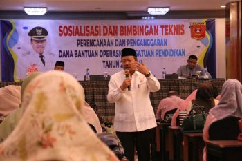 Bupati Agam ajak guru tingkatkan SDM-berikan pelayanan maksimal ke siswa