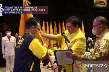 Airlangga kenalkan Jerry Sambuaga pada Prabowo