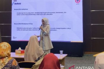 Forum karyawati Semen Padang dapat pembekalan terkait "respectful workplace"
