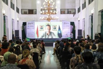 KNB Scholarship can create fresh learning climate: Minister