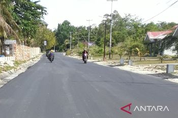 Pemkab Biak renovasi jalan kota akses lokasi STC 2023