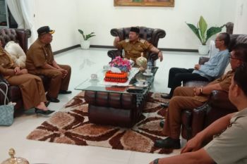 Bupati Agam instruksikan percepatan proses administrasi penyerahan sertifikat rumah relokasi