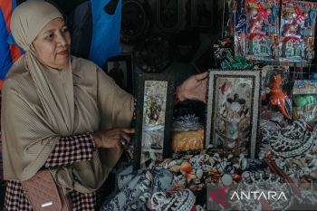 Kerajinan kerang Surabaya
