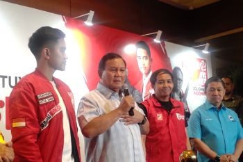 Dinasti politik, kata Prabowo, hal biasa