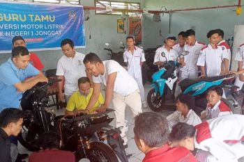 PLN UIP Nusra dan SMKN 3 Mataram bahas persiapan bengkel konversi dengan ESDM NTB