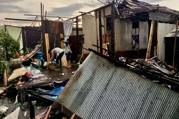 Ratusan warga terdampak puting beliung, BPBD Batola salurkan bantuan