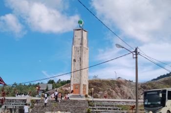 SMP Santa Monika Manado laksanakan wisata religi