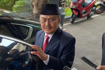 MKMK memeriksa sembilan hakim konstitusi secara tertutup