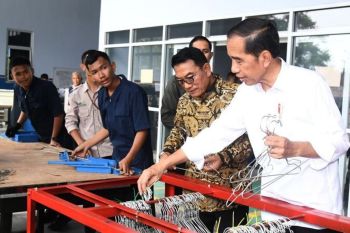 Presiden Jokowi minta SMK gandeng dunia industri untuk tingkatkan keahlian siswa