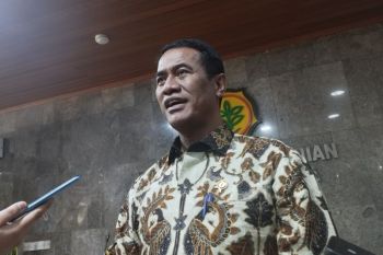 KPK should open office at the ministry for supervision: Minister