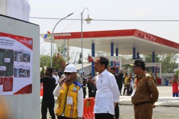 Road repair construction work in Lampung 60-percent complete: Jokowi