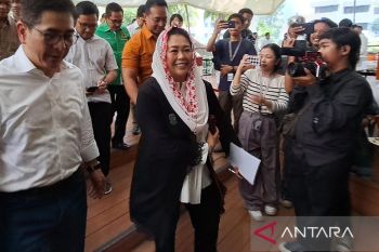 Ketua Barikade Yenny Wahid ungkap Mahfud MD dekat dengan Gus Dur