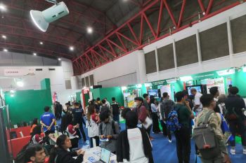 Ribuan pencari kerja memadati Job Fair Nasional