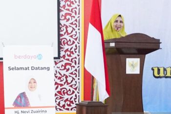 Legislator RI Nevi Zuairina minta UMKM Sumbar diperkuat menopang ekonomi warga
