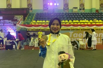 Marani Binar raih medali emas di kelas putri under 46 kilogram BK PON