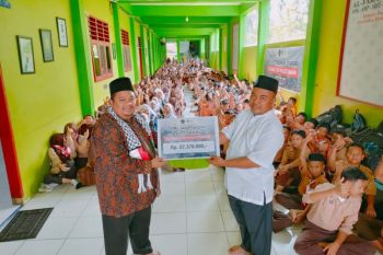 YP Muttaqin Al-Farabi salurkan donasi Rp37 juta untuk Palestina melalui Dompet Dhuafa Waspada