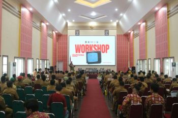 Pemkab Polewali Mandar latih kepala desa kelola dana desa