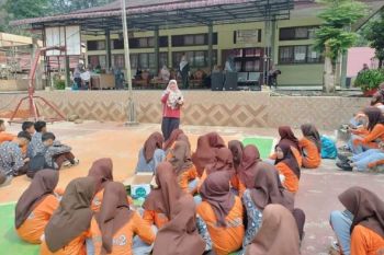 Puskesmas Pesisir Selatan lakukan gerakan aksi bergizi bagi siswa