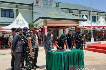 Masyarakat sambut gembira peresmian kantor Kodim 1431 Bombana