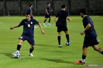 Perang dan sepak bola, si kulit bundar dalam konflik AS-Iran