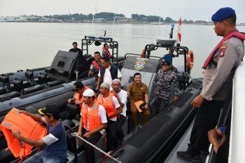 TNI AL: Sebanyak lima orang WNI yang dijemput di perbatasan merupakan perompak