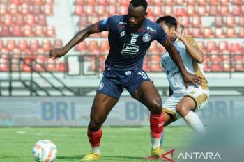Liga 1 Indonesia - Arema kalahkan Dewa United