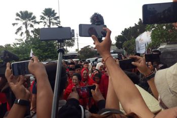Megawati bareng Ganjar-Mahfud ziarah ke makam Bung Karno