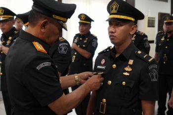 Kepala Kemenkumham Sumbar pesankan integritas saat lantik 22 pejabat eselon V