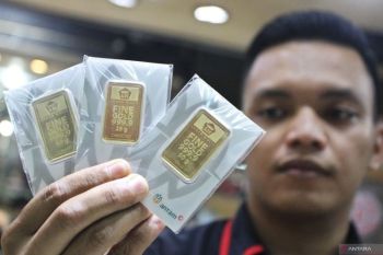 Harga emas batangan Antam hari ini turun Rp1.000 jadi Rp1,125 juta per gram