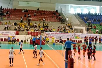 Porwil XI - Sempat tertinggal, 0-2, Tim voli putri Riau akhirnya kandaskan Sumsel