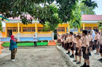 Sekolah Bisnis UC Makassar berikan kelas inspiratif siswa SD