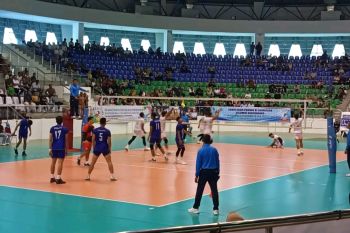 Porwil XI - Tim voli putra Riau hajar Sumsel dengan 3-0