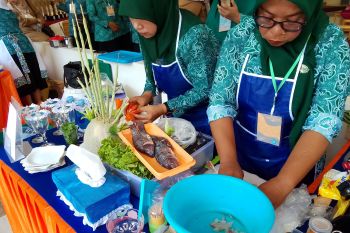 BI dan PKK Palu gencarkan gerakan makan ikan air tawar dan cabai olahan