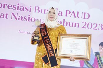 Satu-satunya di Kalsel, Bunda PAUD Banjar raih penghargaan dari Iriani Jokowi